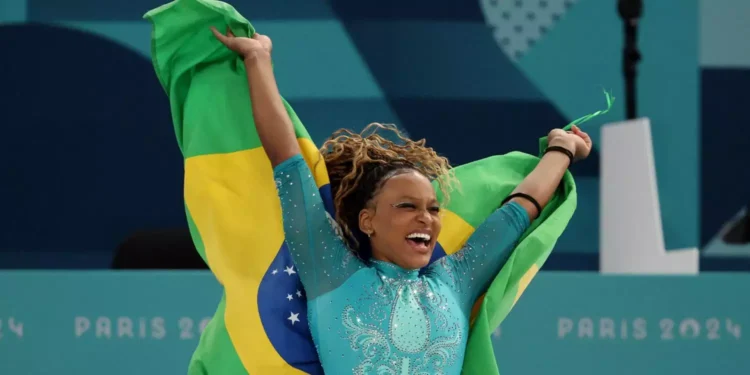 fonteRebeca Andrade foi ouro no solo em Paris 2024 (REUTERS/Mike Blake